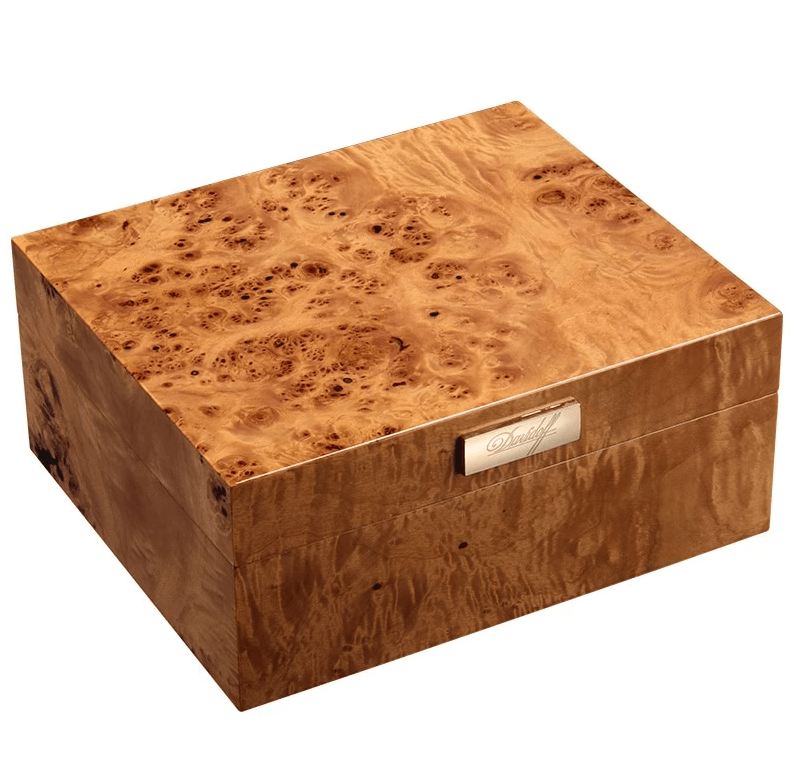 Luxury Cedar Cigar Humidor with Integrated Hygrometer