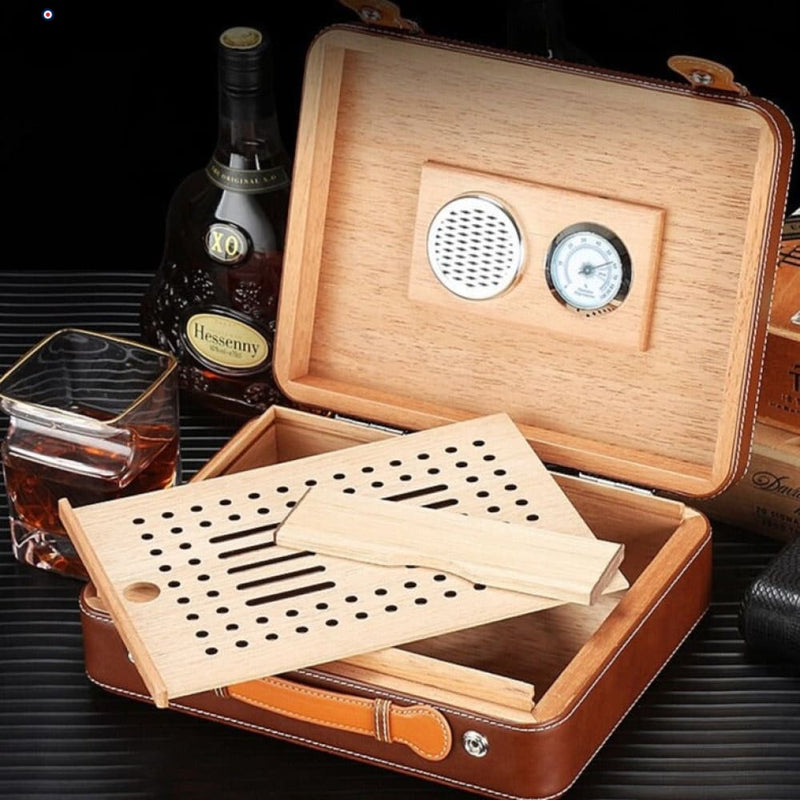 Leather Travel Cigar Humidor with Hygrometer