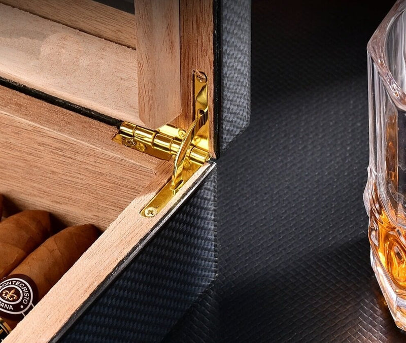 Luxury Carbon Cigar Humidor Box with Humidifier