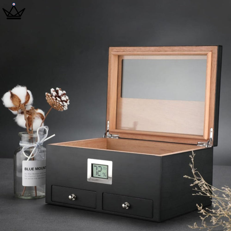 Elegant Cedar Cigar Humidor with Digital Hygrometer