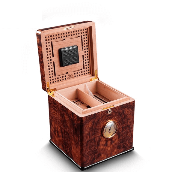 Luxury Cedar Cigar Humidor with Advanced Humidifier