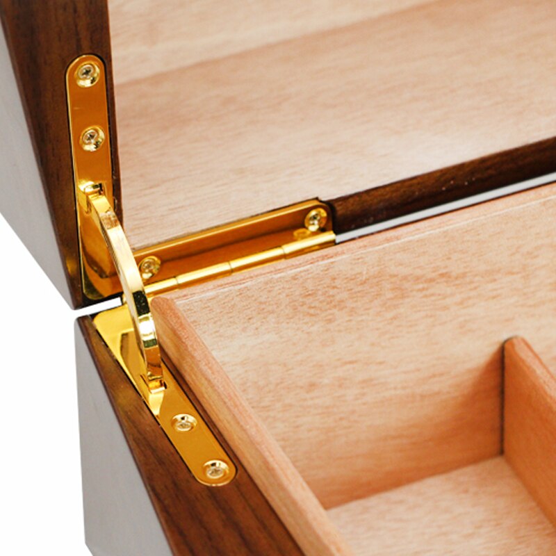 Luxury Cedar Cigar Humidor Box for Optimal Storage