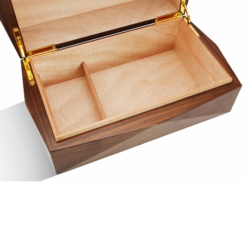 Luxury Cedar Cigar Humidor Box for Optimal Storage