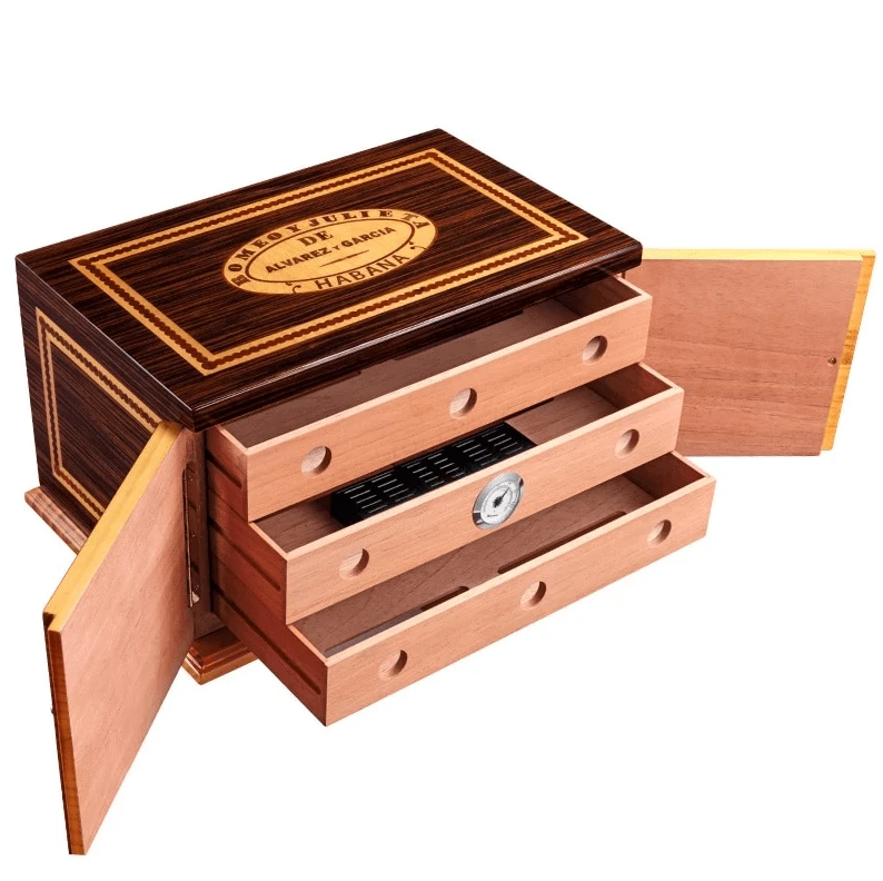 Elegant Cedar Cigar Humidor Box with Large Capacity