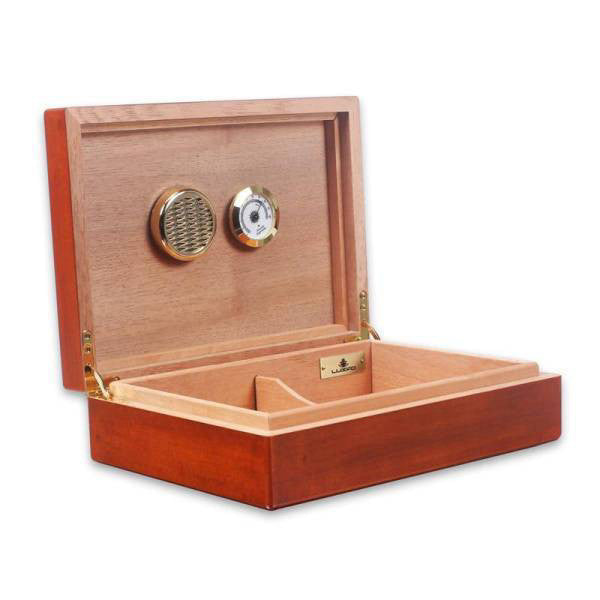 Luxury Cedar Cigar Humidor for Perfect Preservation