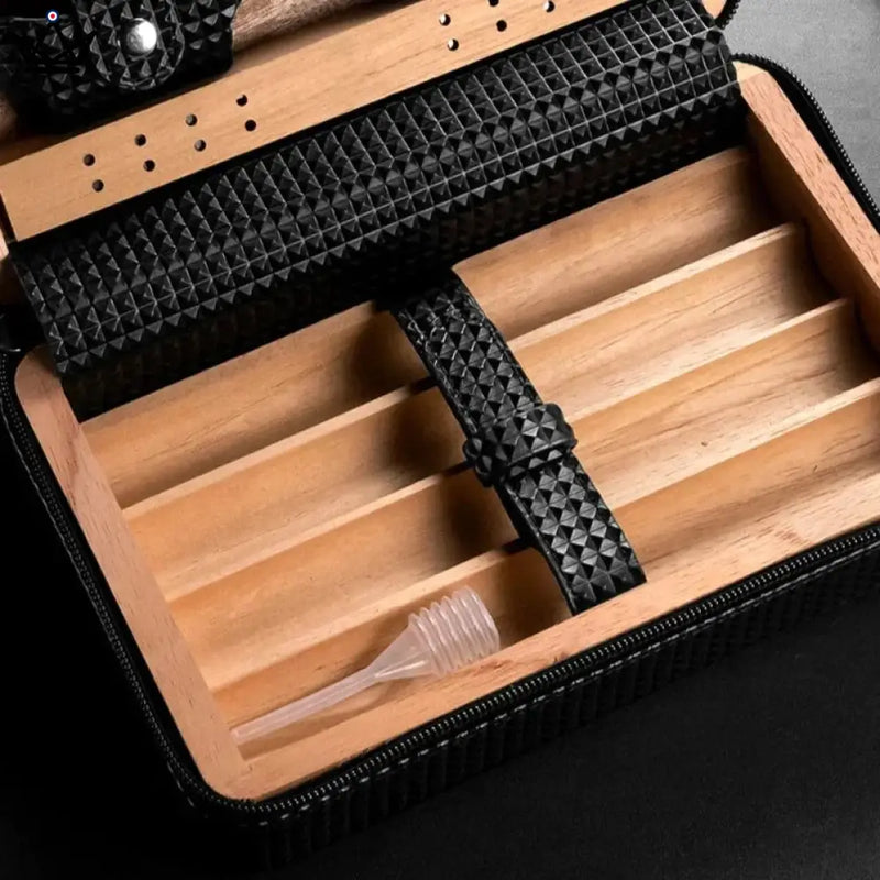 Leather Cedar Cigar Humidor Box - Travel Edition