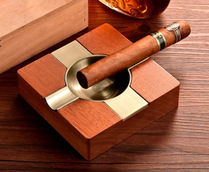 Luxury Wooden Cigar Ashtray - Elegant and Durable