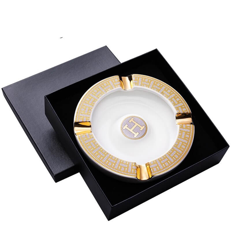 Luxury Ceramic Cigar Ashtray - Exquisite Design