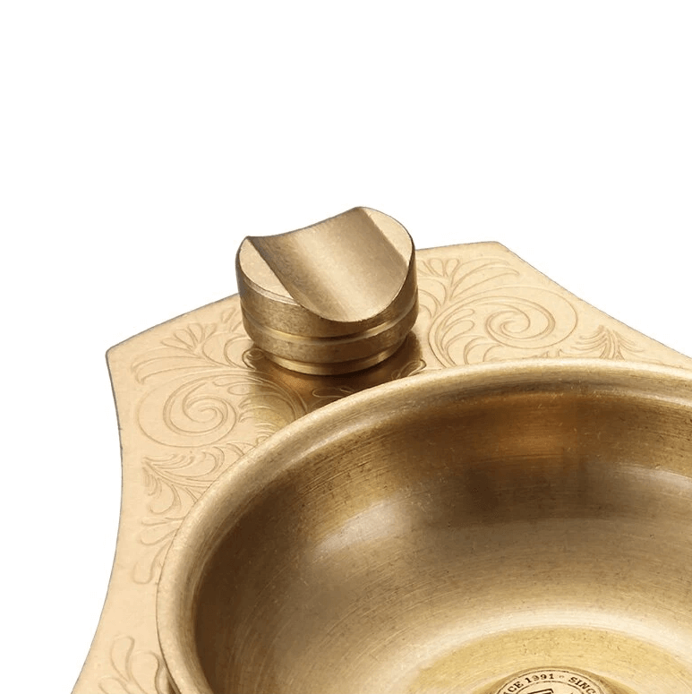 Luxury Gold Cigar Ashtray - Elegant Design