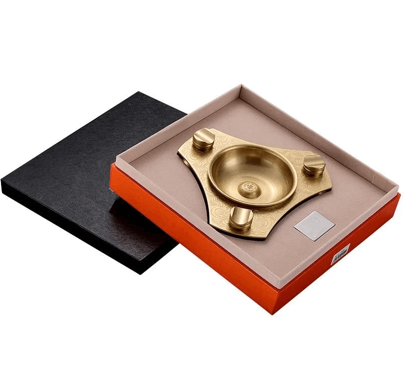 Luxury Gold Cigar Ashtray - Elegant Design