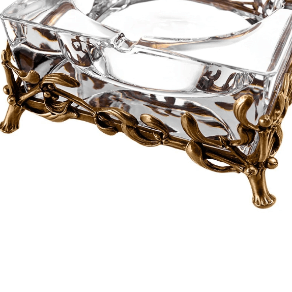 Crystal Cigar Ashtray for Refined Connoisseurs