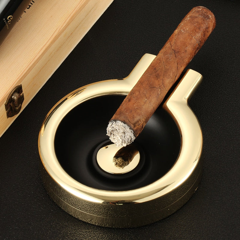 Luxury Modern Metal Cigar Ashtray for Elegant Smokers