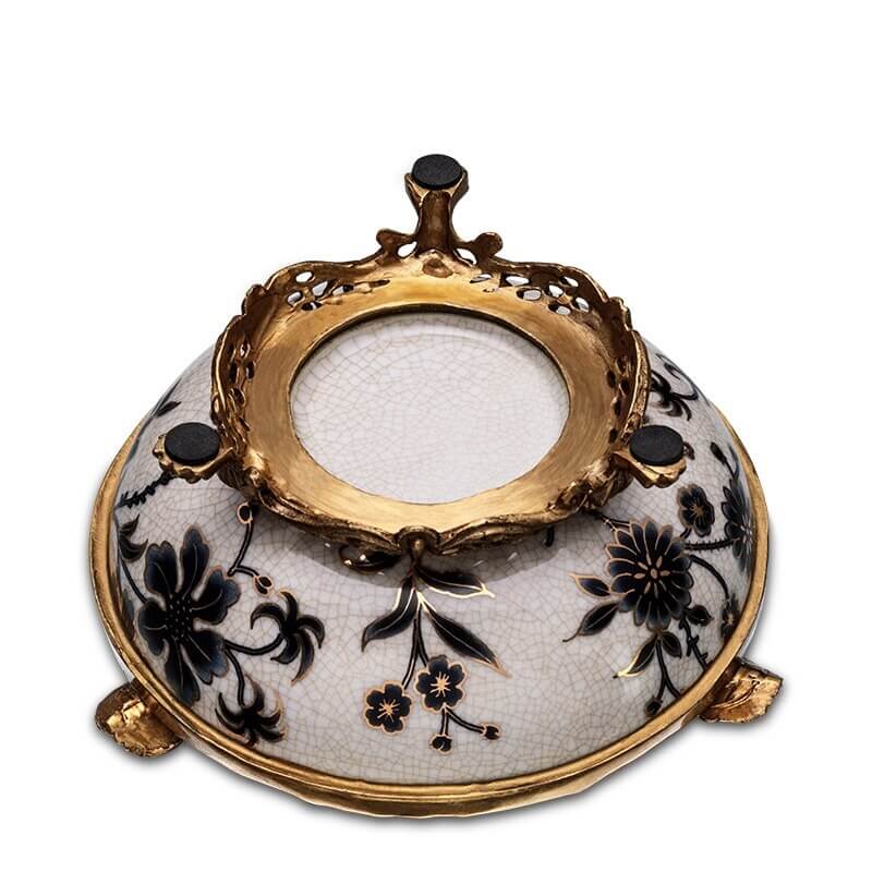 Luxury Italian Porcelain Cigar Ashtray for Connoisseurs