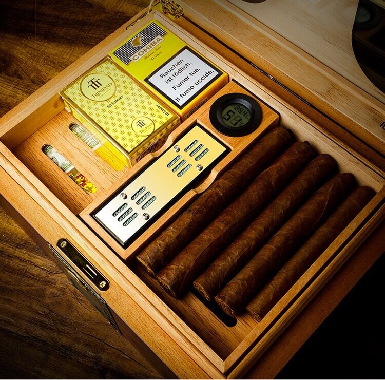 Luxury Cigar Gift Box with Premium Accessories