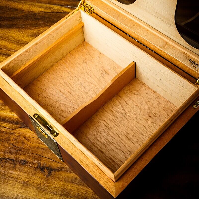 Luxury Cigar Gift Box with Premium Accessories