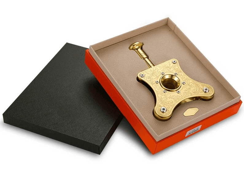 Luxury Gold Guillotine Cigar Cutter for Connoisseurs